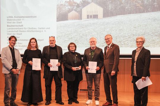 Sigrid Erhardt, Rolf Heinzelmann und die Architekten Lohrmann nahmen den Preis entgegen