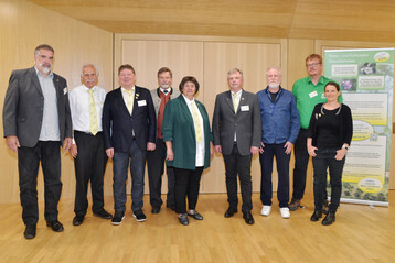 Der neue LOGL-Vorstand mit der Ehrenprsdidentin und Prsident Wolfram Veitl vom Bayrischen Landesverband