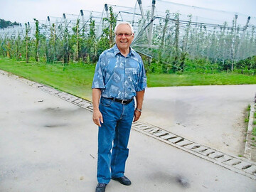 Dr. Hermann Link in der Versuchsstation fr Obstbau Bavendorf, Ravensburg, heute KOB