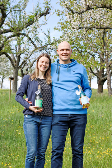 Judith und Dennis Mohr setzen sich für den Erhalt von Streuobstwiesen ein