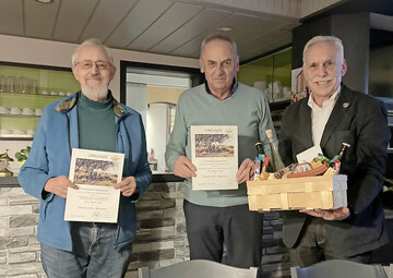 Auf dem Foto von links nach rechts: Dieter Kohn, Werner Reule, Günter Stolz