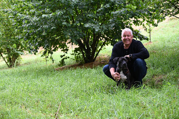 Michael Mrsel mit seinem Trffelhund Jack