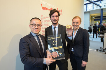 (v.l.n.r.) Harry Xu, General Manager Jingold; Frederico Milanese, International Development Manager, Jingold; Madlen Miserius, Senior Product Manager, FRUIT LOGISTICA