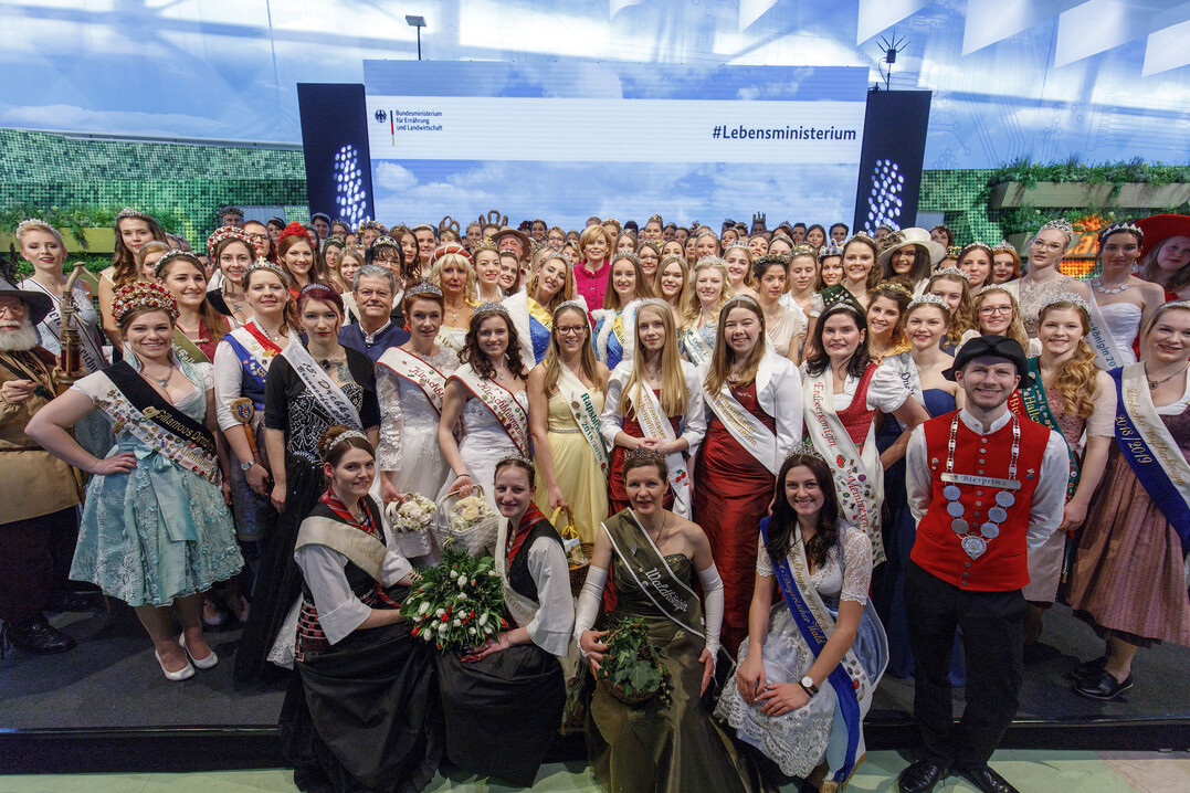 Treffen mit den regionalen Produktköniginnen und -königen im Rahmen der Internationalen Grünen Woche