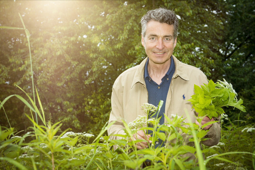Dr. Markus Strau, Autor, Berater und Dozent sowie Pionier im Bereich essbarer Wildpflanzen
