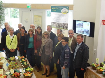 Gruppenbild mit Vertretern von LOGL-