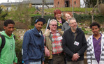 Lorscher Gärtnerteam freut sich über Verstärkung, v.li.: Gere Aregay, Abraham Tekle, Bernd Thomé, Gisela Steines, Christiane von Rauchhaupt, Stefan Poeplau, Zerom Teklemariam.