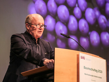 Dr. Hermann Kolesch, LWG-Prsident, rief die bayerischen Baumschulen dazu auf, den Dialog zu den Kunden zu suchen