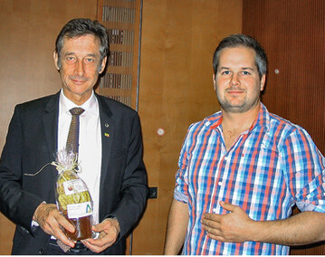 MdB Dr. Christoph Hoffman (l.) mit Max Haginet, dem neuen Vorsitzenden der Obstregion Sd.