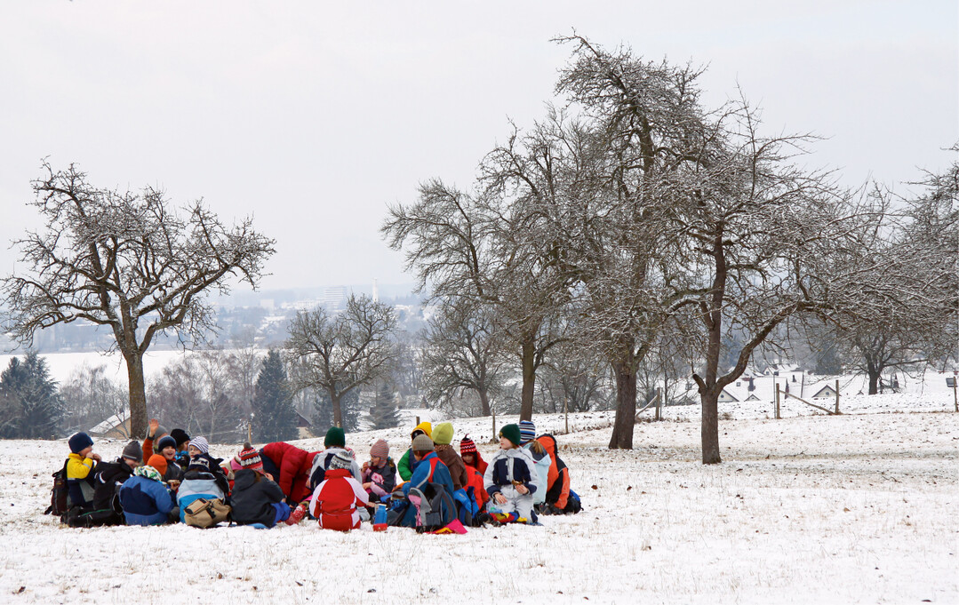 Im Winter schmeckt das Vesper auf der Streuobstwiese besonders gut
