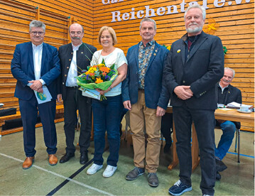 (v.l.n.r.) KOGL-Vorsitzender Hubert Schnurr, KOGL-Vize Jrgen Sax, Johanna Schmitt, Udo Janetzki und LOGL-Geschftsfhrer Rolf Heinzelmann