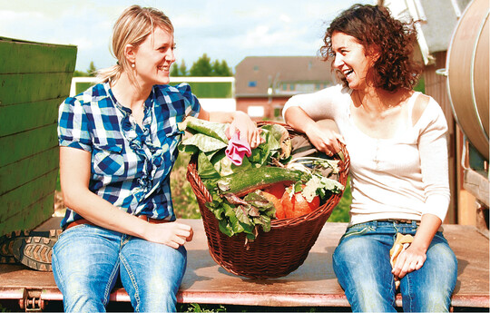 Natalie Kirchbaumer (l.) und Wanda Ganders haben „meine ernte" gegrndet