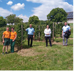 v.l.n.r.: Familie Löhle, Franz Josef Müller (LVEO), Bärbel Schäfer (Regierungspräsidentin RP Freiburg), Werner Räpple (BLHV)