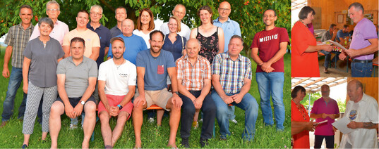 Gruppenbild und bergabe der Urkunden