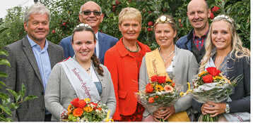Auftakt in die Apfelsaison am Bodensee: (v. l.) Thomas Heilig, Vorsitzender der Obstregion Bodensee, Apfelprinzessin Franziska Grundler, LVEO-Prsident Franz Josef Mller, Staatssekretrin Friedlinde Gurr-Hirsch, Apfelknigin Julia Heimgartner, Erich Rhrenbach, Vorsitzender der Obstregion Bodensee, und Apfelprinzessin Lena Bentele.