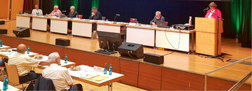 Bei der LOGL-Mitgliederversammlung begrte Prsidentin Sigrid Erhardt die Delegierten und bedankte sich frs Kommen trotz der schwieriegn Umstnde und fr das groe Engagement in der Vereinsarbeit.
