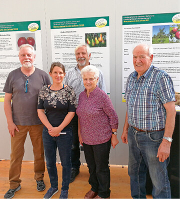Das Team beim Aufbau in berlingen: Rolf Heinzelmann, Eva Grubmiller, Alfred Schaz, Ehepaar Hauser