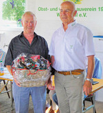 Alfred Köhler (l.) erhielt von Günter Kolb die Silberne Medaille des LOGL