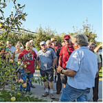 Referent Dr. Ulrich Mayr, Fachbereichsleiter Sortenprüfung und ökologischer Obstbau sowie Leiter der Sortenerhaltungszentrale Baden-Württemberg, stellte das KOB vor.