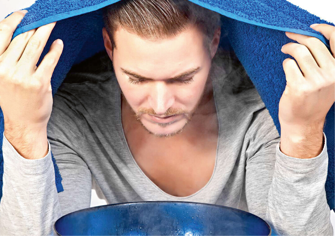 Bei Schnupfen helfen Inhalationen mit Kamille, Thymian und Fenchel