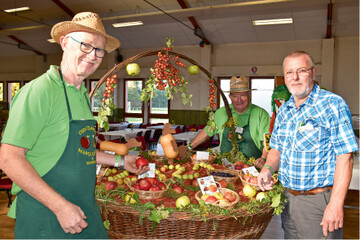 Deutsch-franzsische Prsentation von Obstsorten in Elsenheim