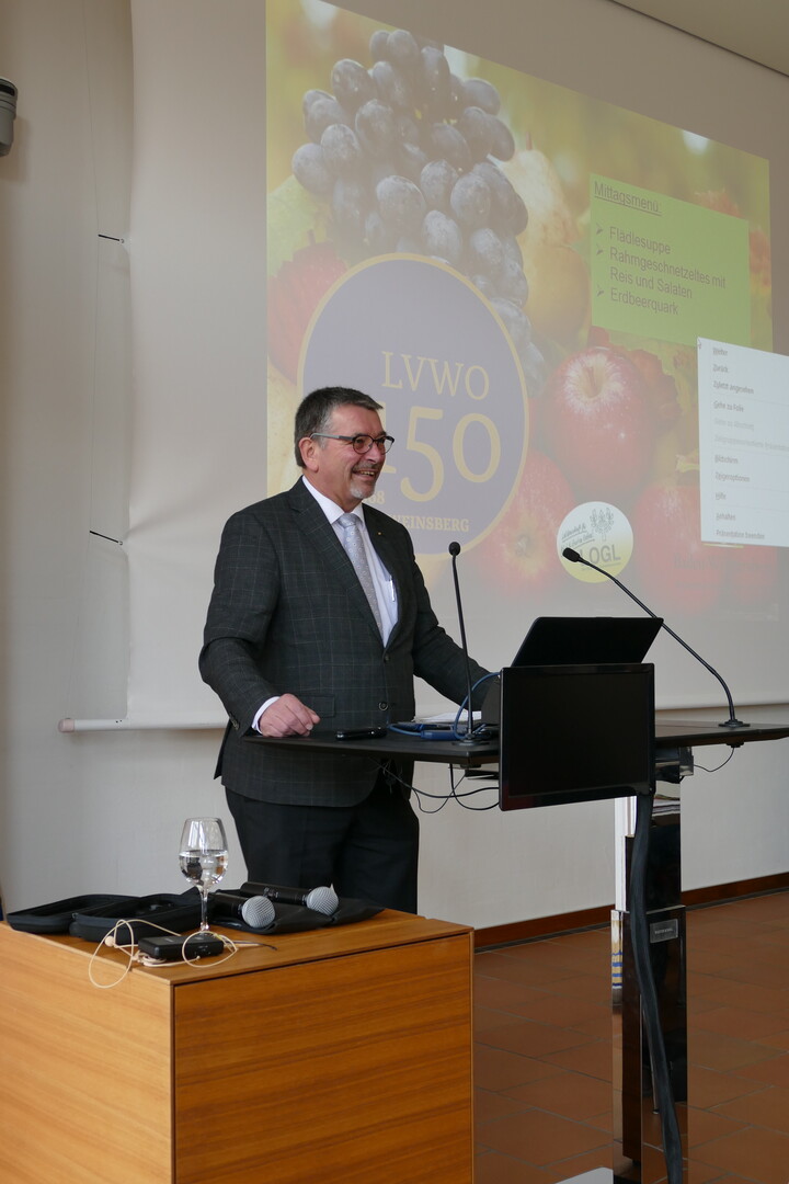 RP-Abteilungsprsident Dr. Kurt Mezger