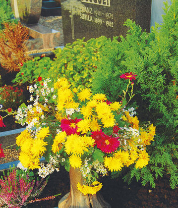 Friedhofsblumen sind oft mehr als nur Grabschmuck