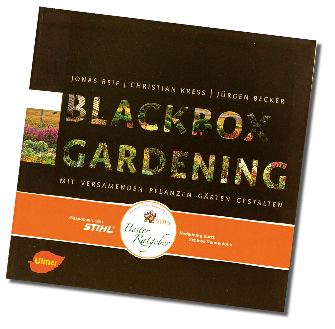 Der im Verlag Eugen Ulmer erschienene Beste Ratgeber 2015 Blackbox Gardening beschreibt, wie einige wenige Initialpflanzen einen Garten durch Aussamen erobern knnen.