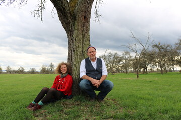 Sophia Philipp und Hannes Brckmann betreuen die Geschftsstelle des Hochstamm Deutschland e. V. und organisieren den Tag der Streuobstwiese.